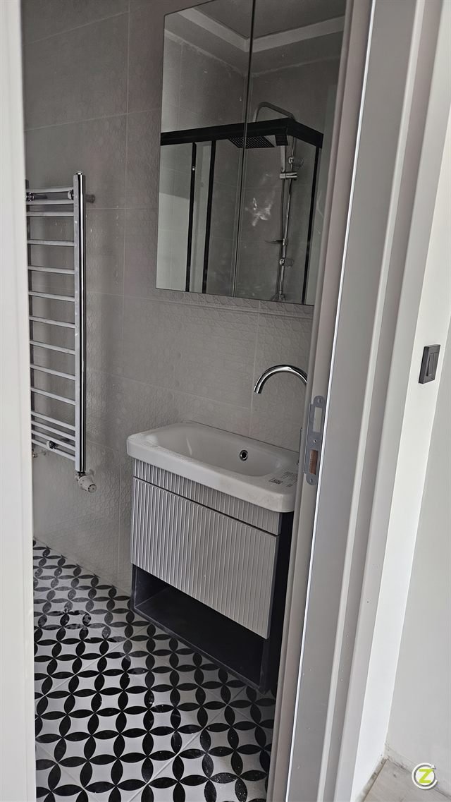 Z Dekor banyo dolabı